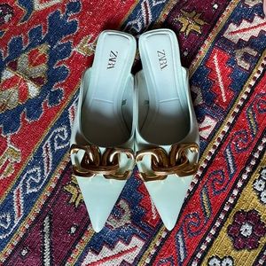 ZARA mint sea foam green chunky gold embellished pointy mules/flats 7.5 W